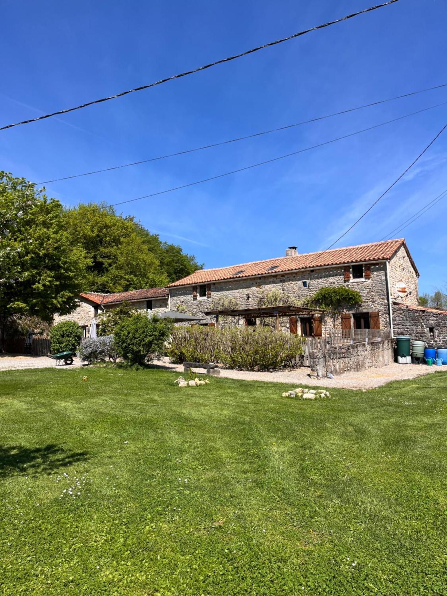 Le Plantier2 Villa Beaulieu-sur-Sonnette Luaran gambar